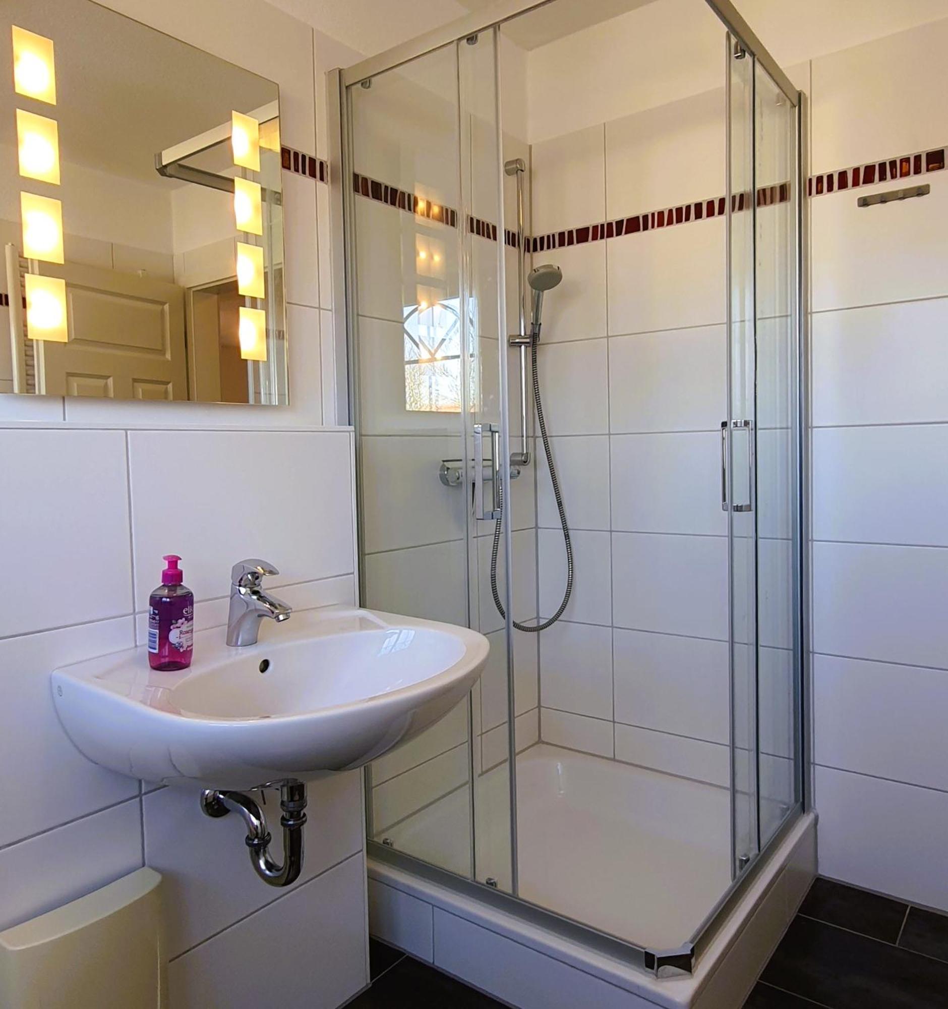 Fritz_Reuter_Str_Sonnenuhr_Wg_5 Apartment Цингст Екстериор снимка